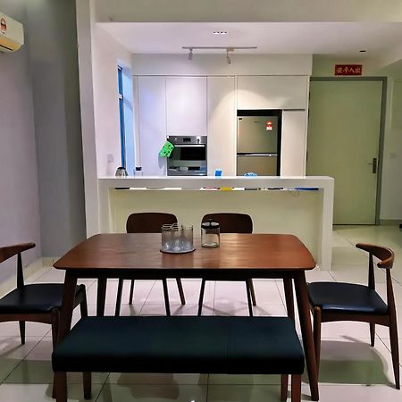 Seaview Suites Penang George Town Bagian luar foto