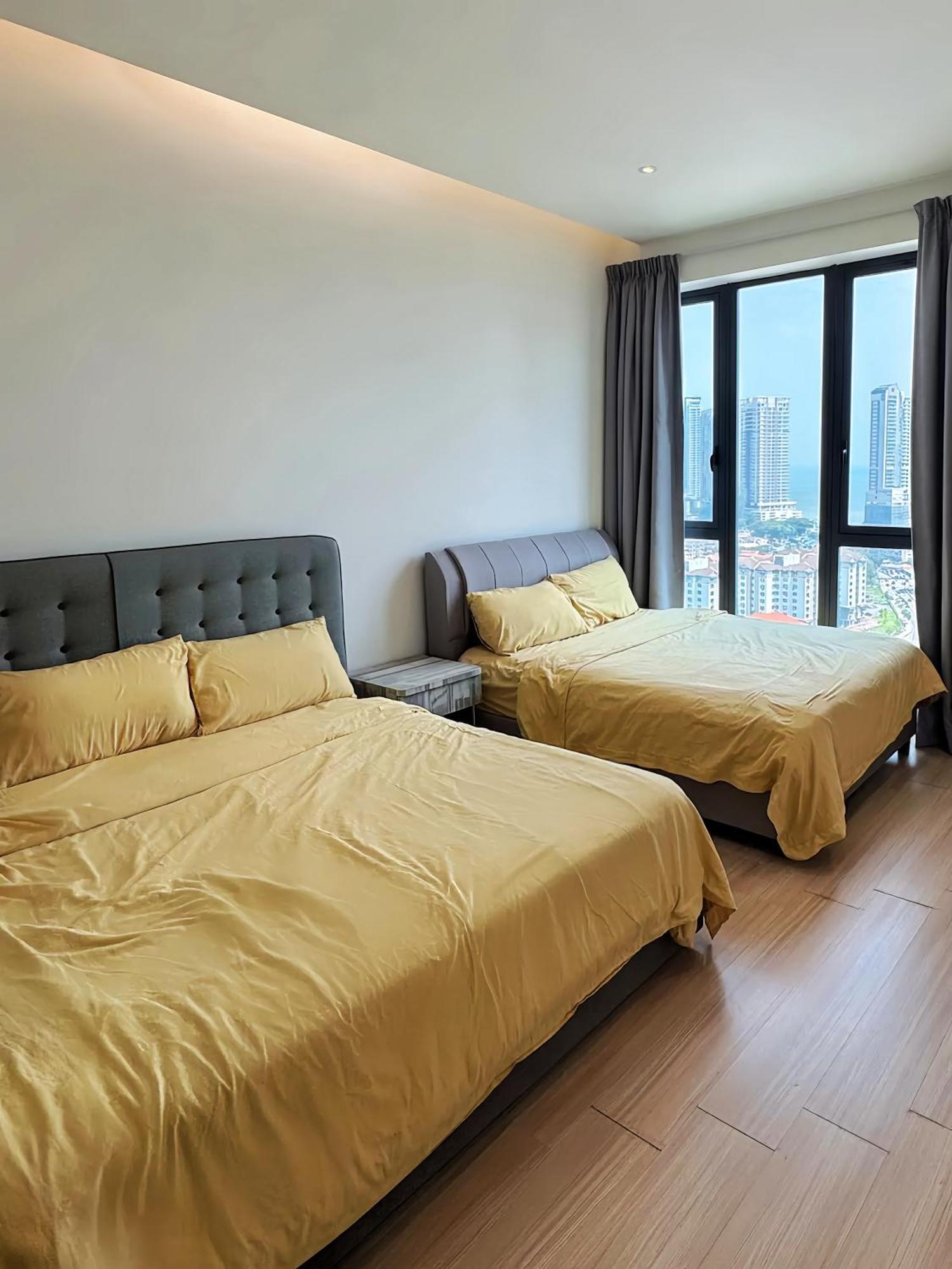 Seaview Suites Penang George Town Bagian luar foto