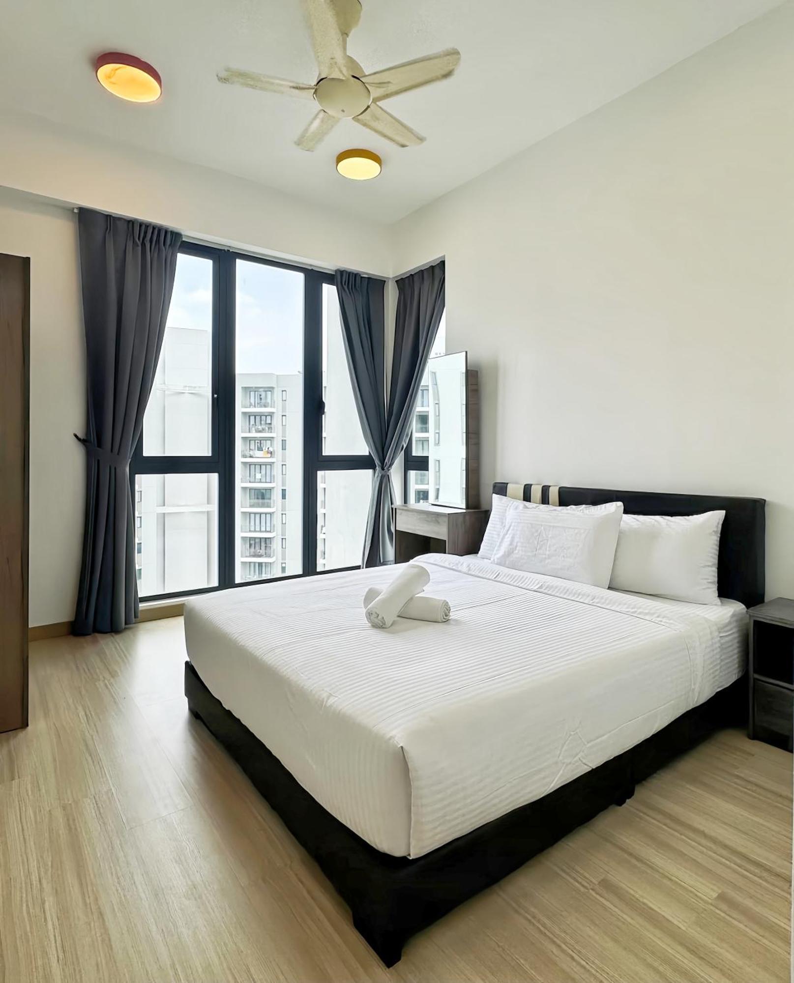 Seaview Suites Penang George Town Bagian luar foto