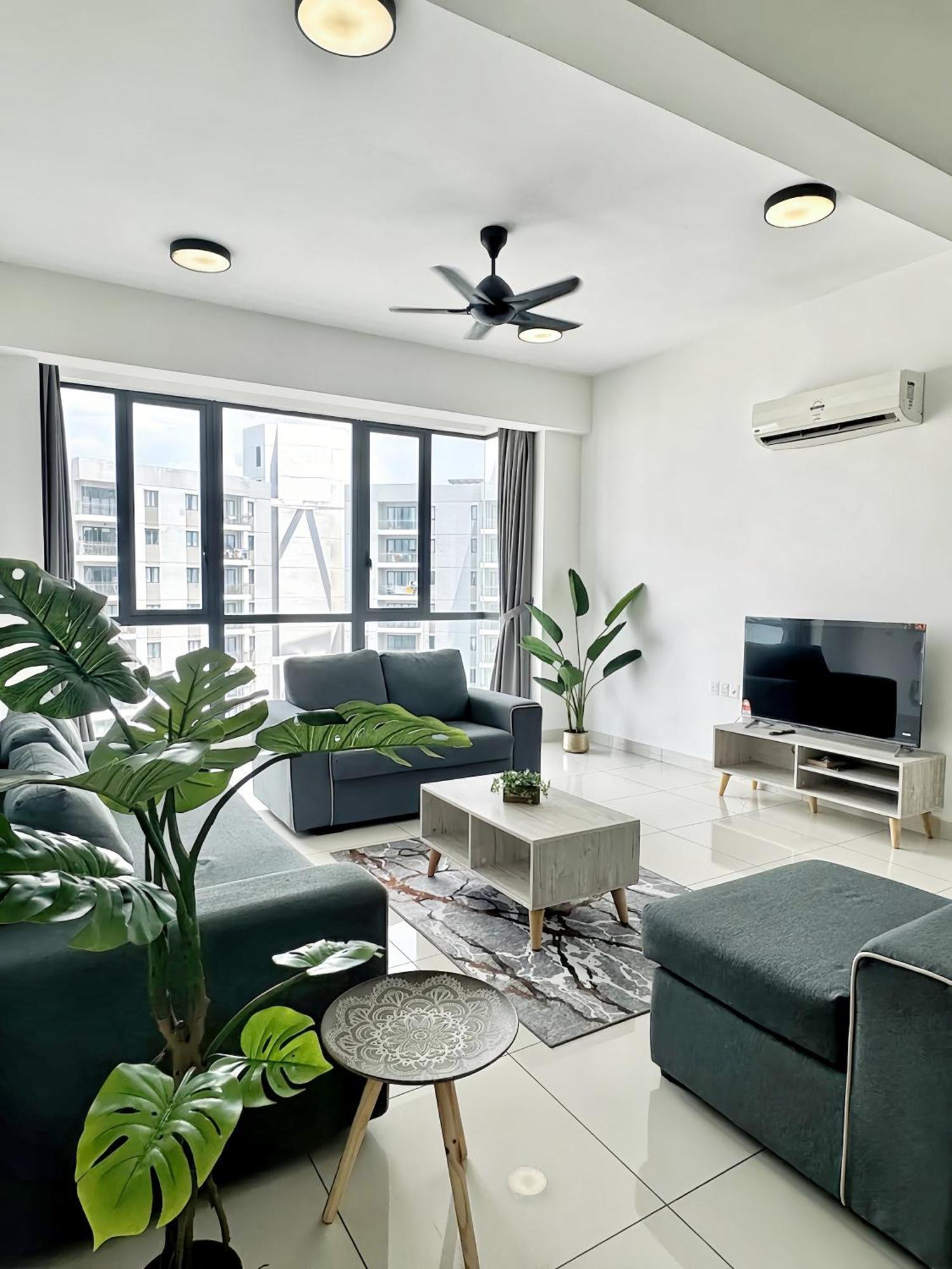 Seaview Suites Penang George Town Bagian luar foto