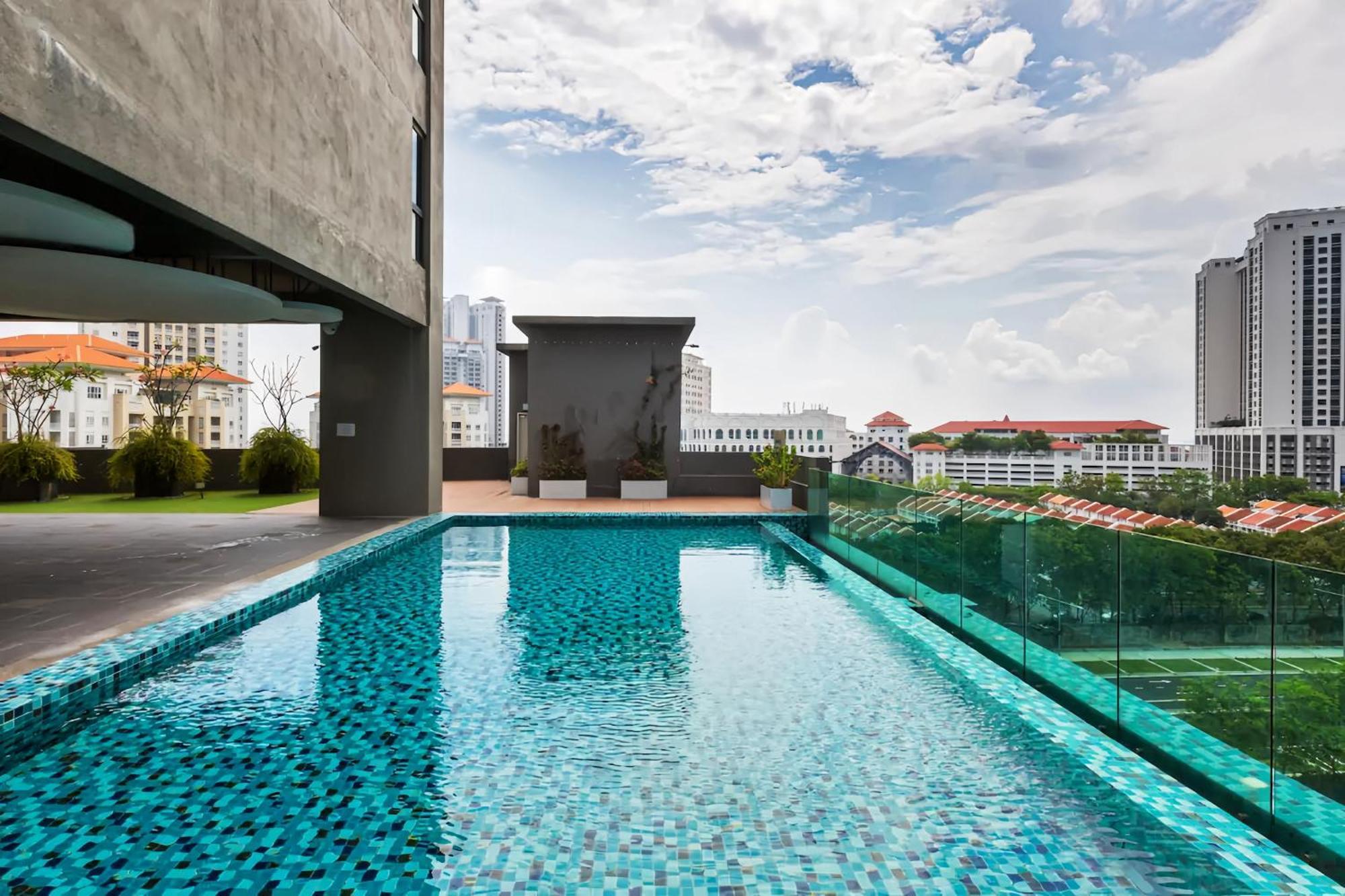 Seaview Suites Penang George Town Bagian luar foto